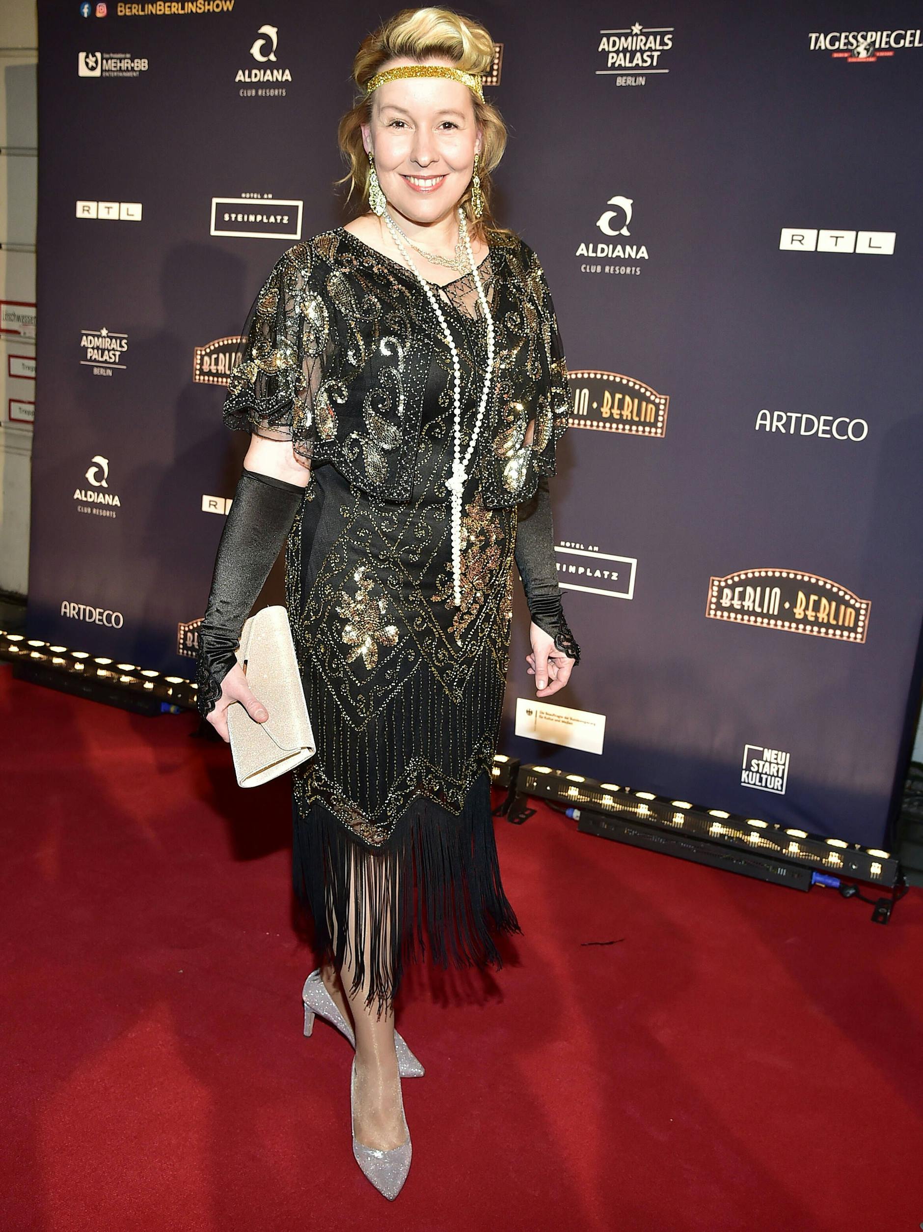 Historische Mode kann sie: Berlins Regierende Bürgermeisterin Franziska Giffey holt die Modemesse Premium zurück nach Berlin.