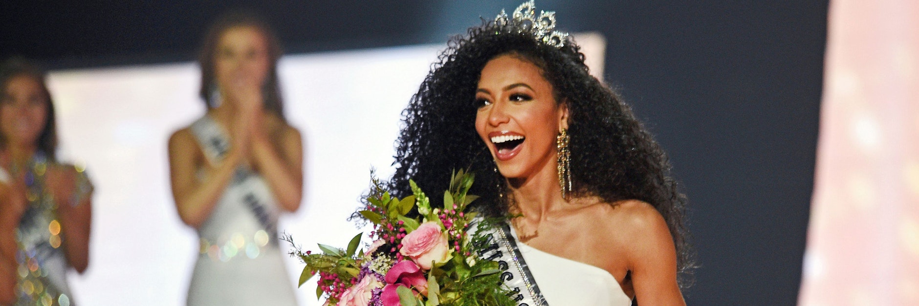 Carolina Cheslie Kryst, die ehemalige „Miss USA“, sprang von ihrem 60 Stock hohen Wolkenkratzer in den Tod.