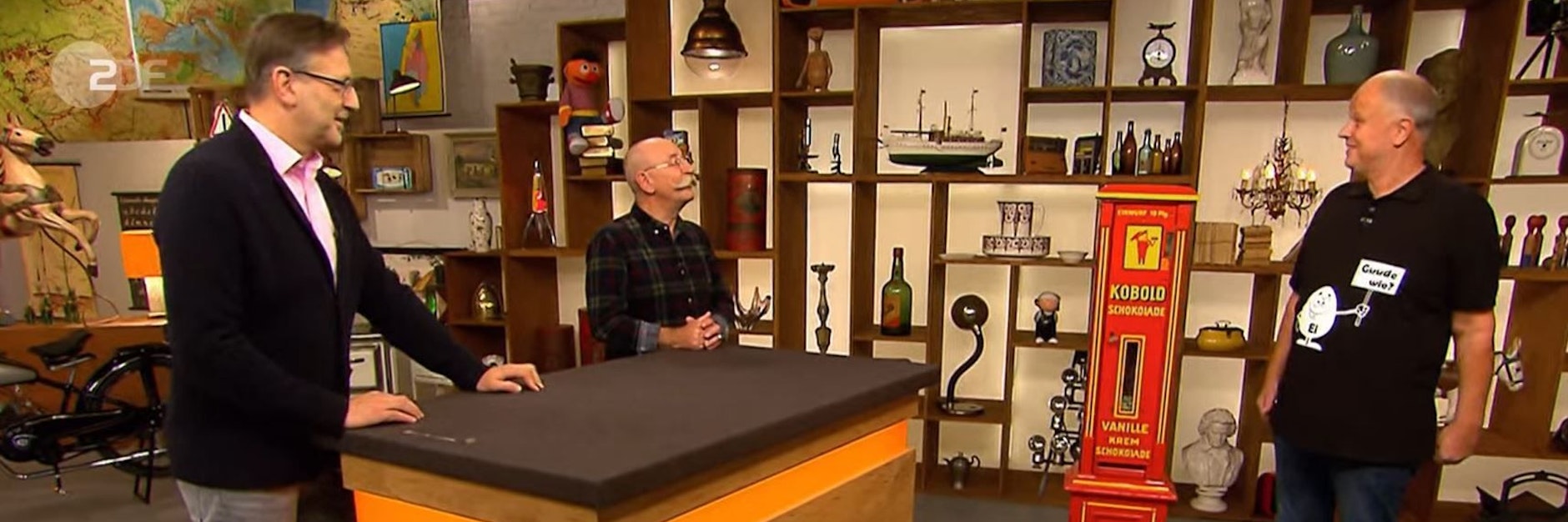 Klaut Ottersen brachte einen Schokoladen-Automaten mit zu „Bares für Rares“.