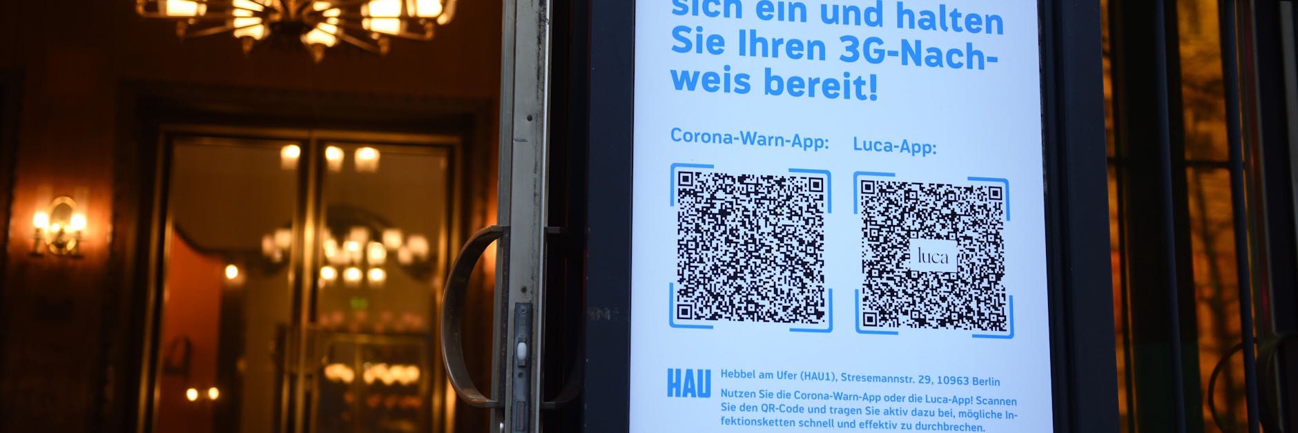 Eine Erfassung der Daten wie hier im Hebbel Theater soll es künftig nicht mehr geben. Berlin will auch den Vertrag mit der Luca App kündigen.