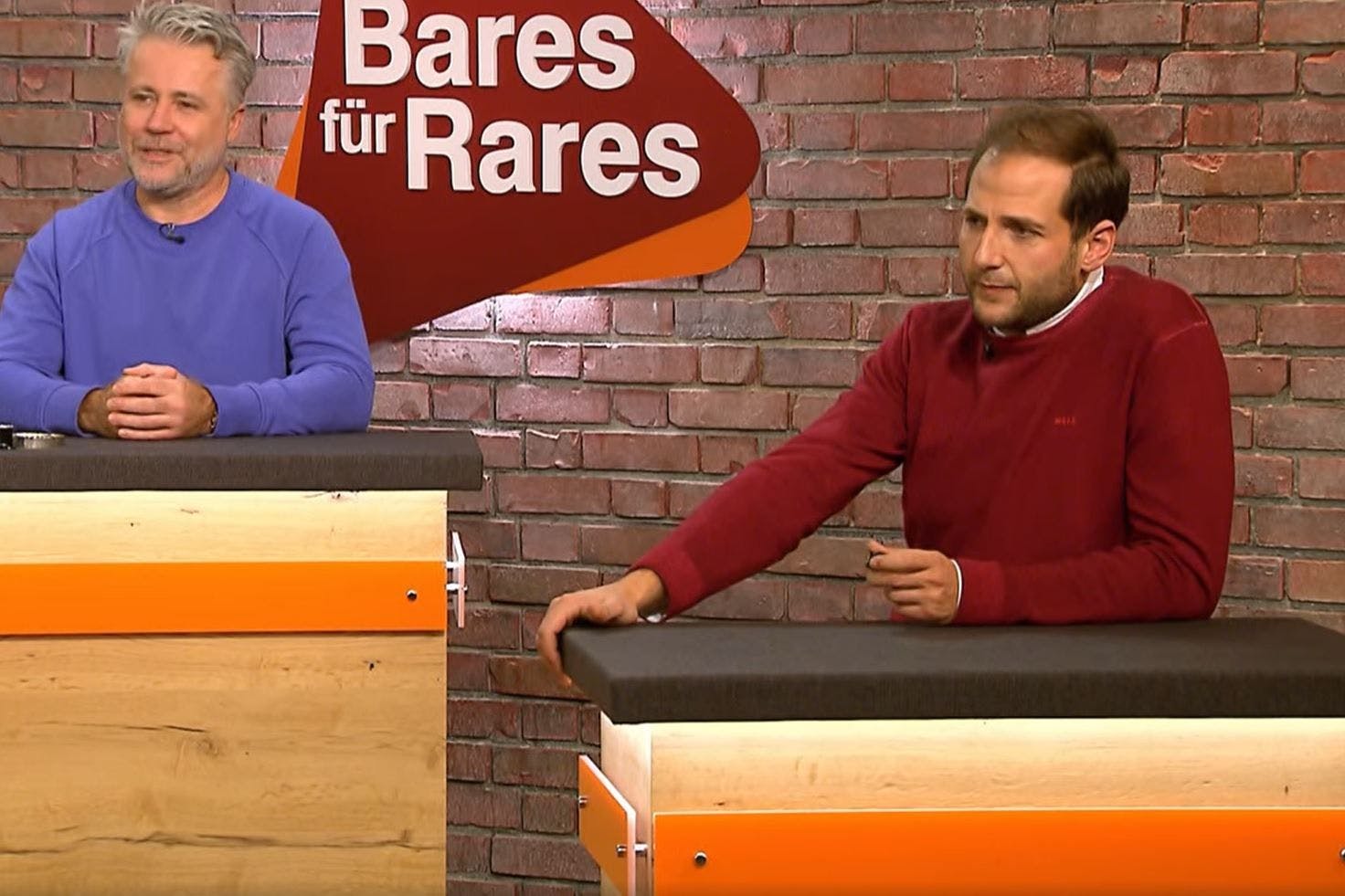 Ist häufig an Bietergefechten bei „Bares für Rares“ beteiligt: Julian Schmitz-Avila (r.).