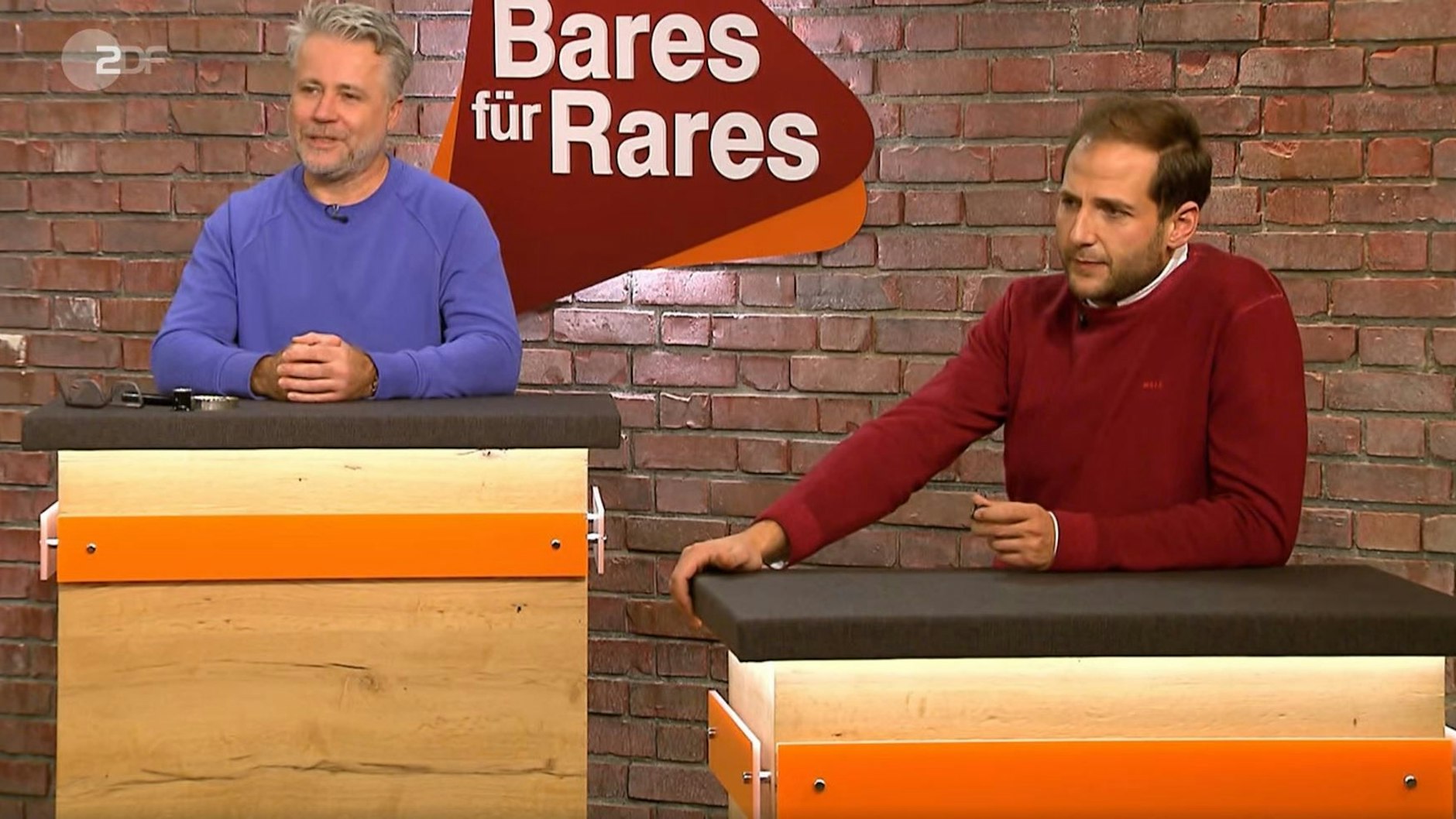Bietergefecht bei „Bares für Rares“: Jan Cizek gegen Julian Schmitz-Avila.