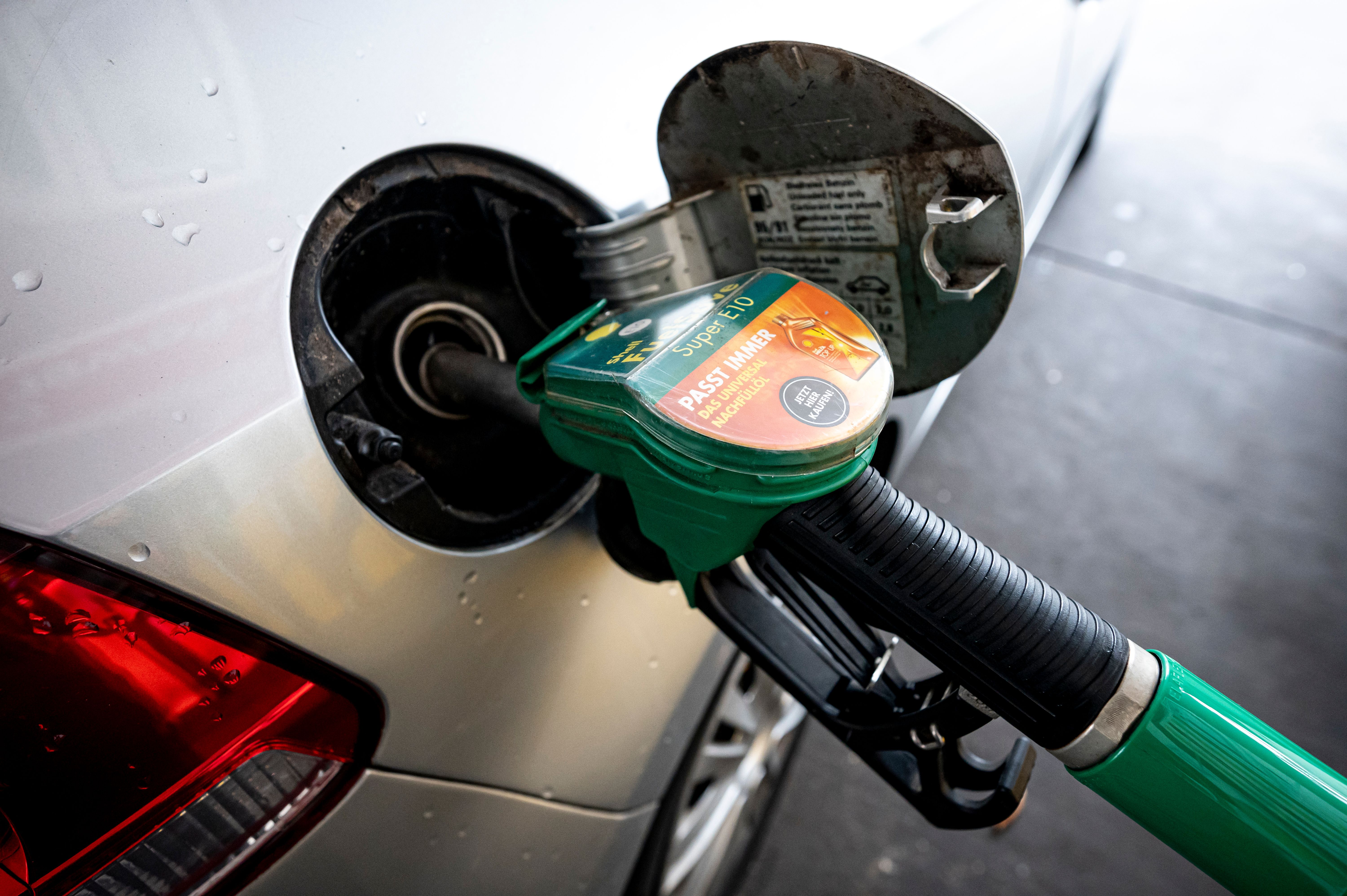 Preis-Irrsinn: So teuer war Superbenzin E10 noch nie!