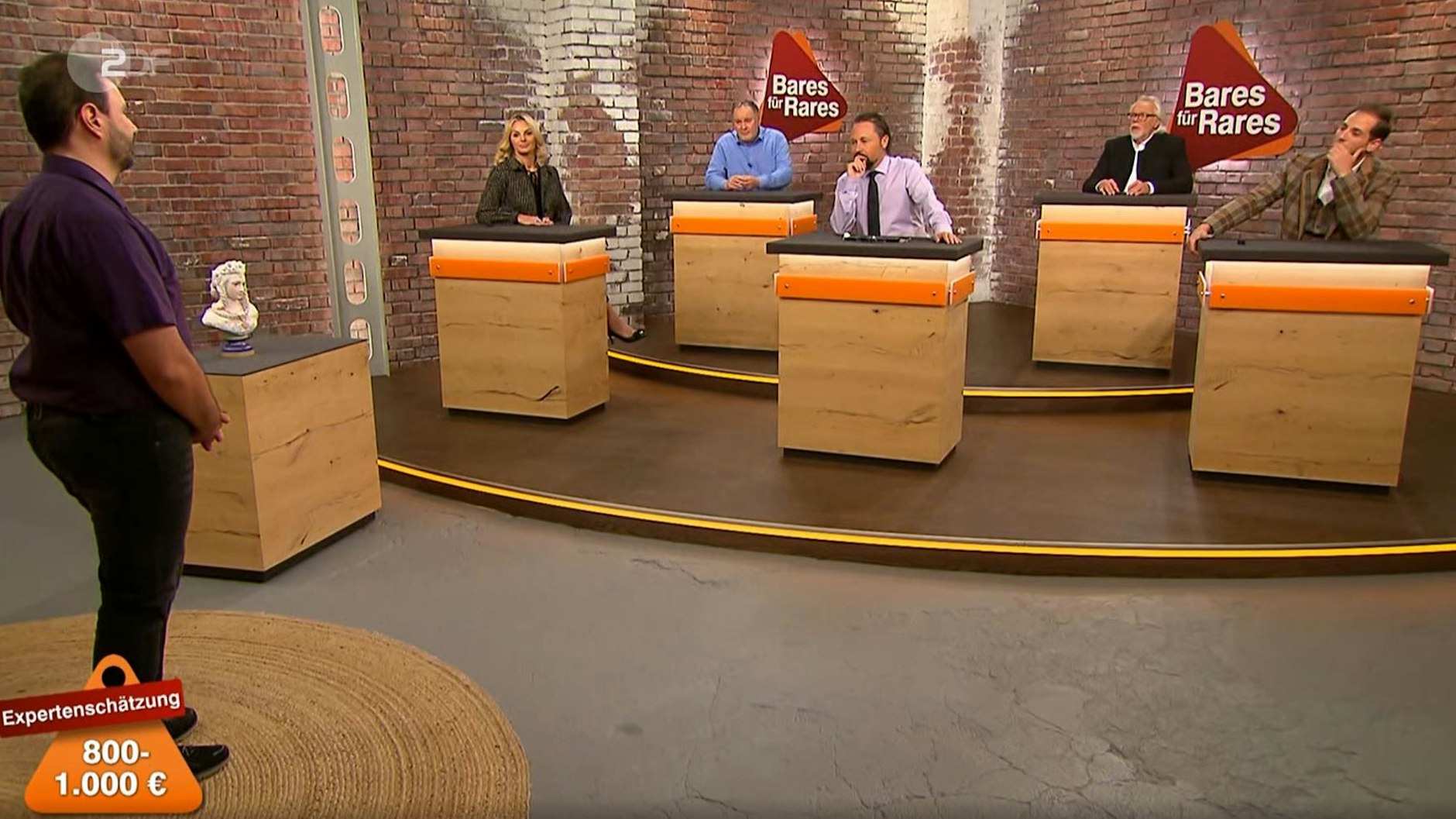 „Bares für Rares“: So richtig wollten die Händler bei der Büste nicht in Gang kommen.