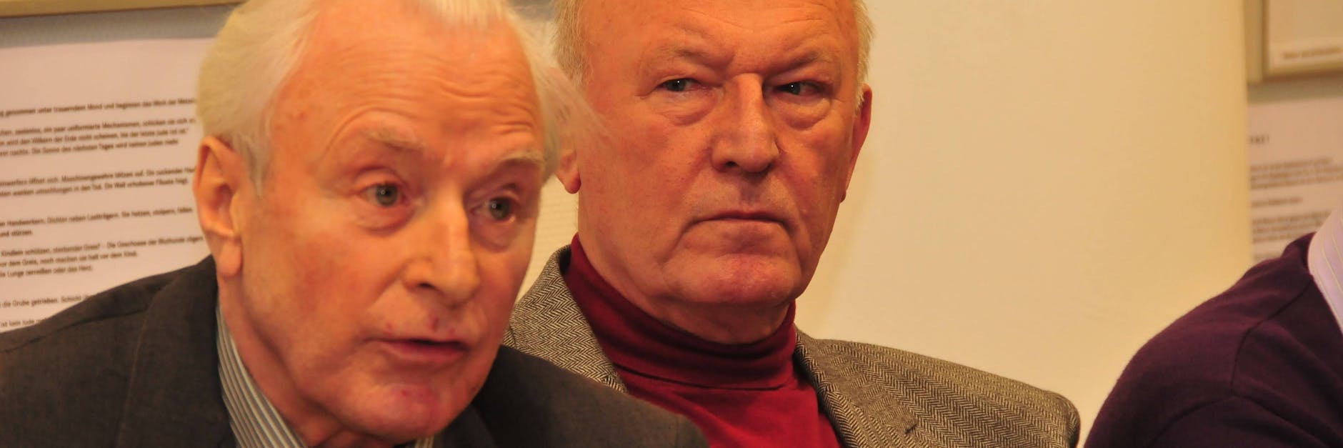 Wolfgang Schwanitz (links) bei einer Lesung.