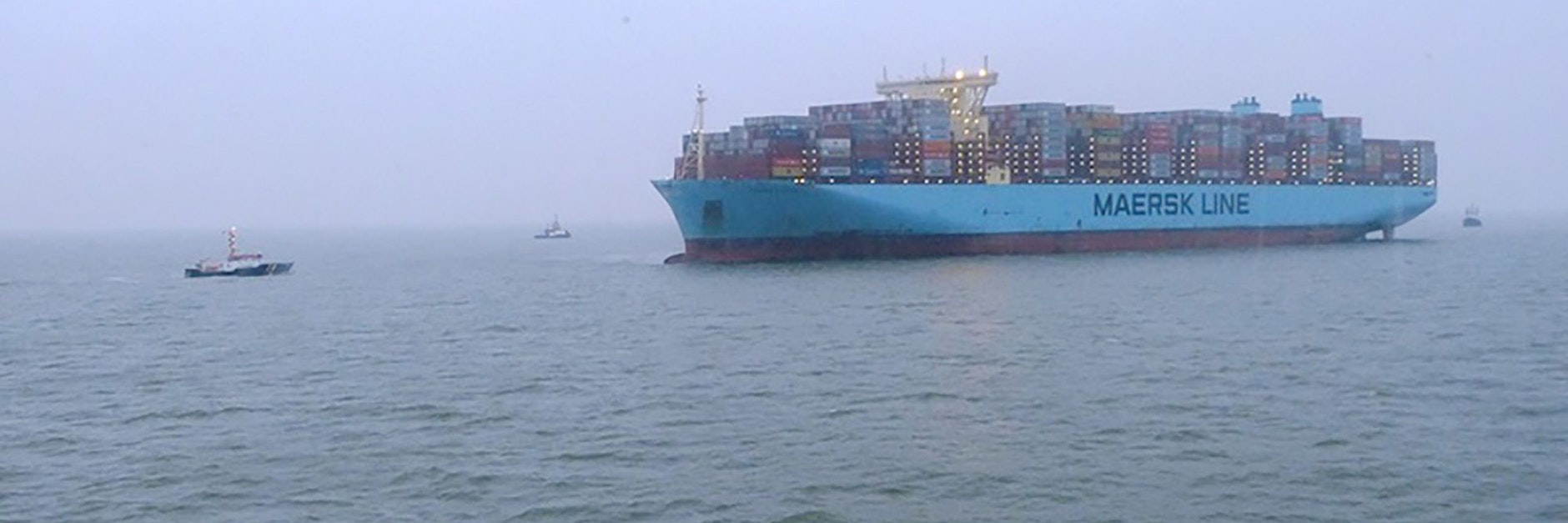 Das Containerschiff „Mumbai Maersk“ ist in der Nordsee nördlich der ostfriesischen Insel Wangerooge auf Grund gelaufen.