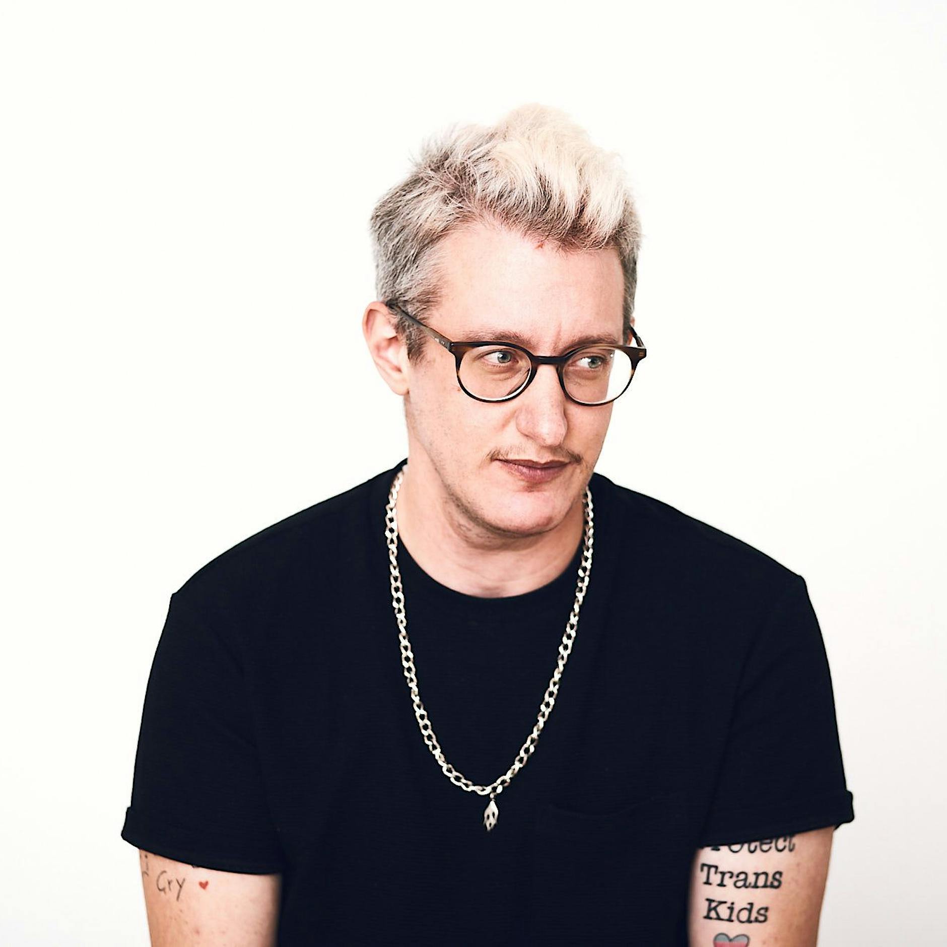 „Warum ich Trans-Debatten, die anderen das Menschsein aberkennen, leid bin“