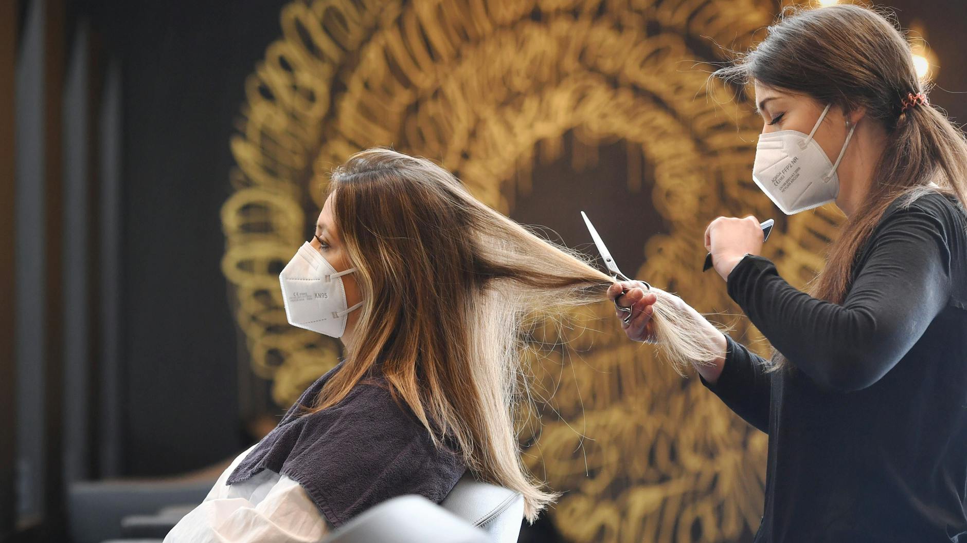 Menschen ohne Booster-Impfung brauchen für den Friseur keinen tagesaktuellen Test (Symbolbild).