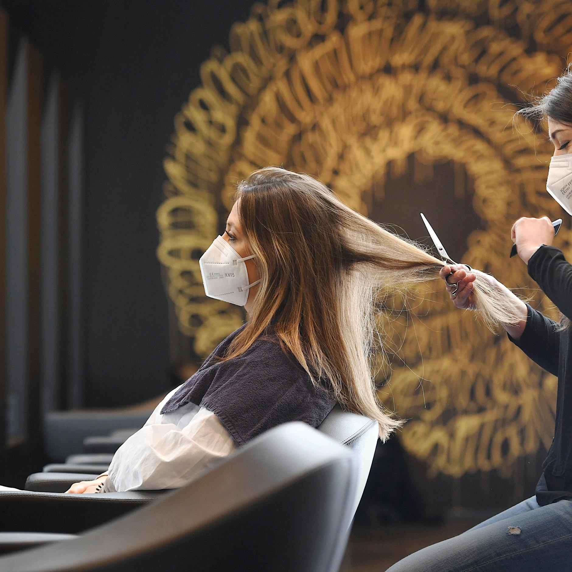Berlin: Geimpfte und Genesene können ohne Test zum Friseur