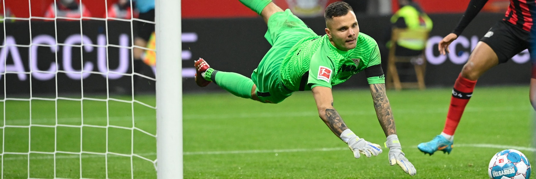 Rafal Gikiewicz ist in Augsburg trotz seiner 34 Lenze unumstritten.