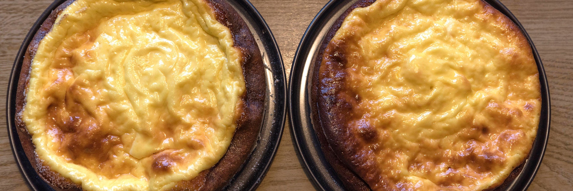 Zwei Käsekuchen, einfach und in weniger als 90 Minuten fertig.