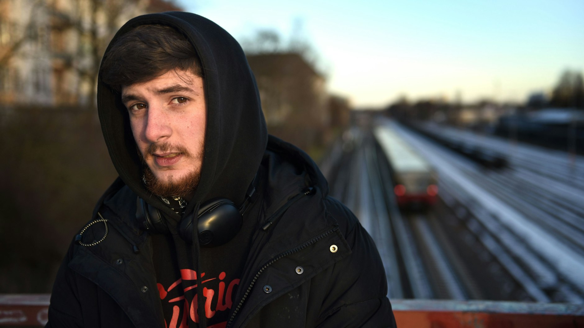 Unterwegs auf den Schienen dieser Stadt: K.L.A.U.S. ist der Berliner S-Bahn-Rapper.