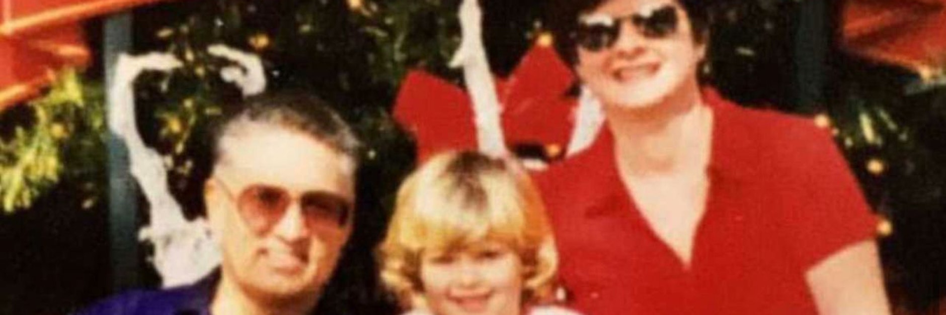 Mike und Jeanine Harvey mit ihrer Tochter Jessica als kleines Kind. Das Paar dachte, dass sie ihre biologische Tochter ist. Doch das stellte sich nun anders heraus.