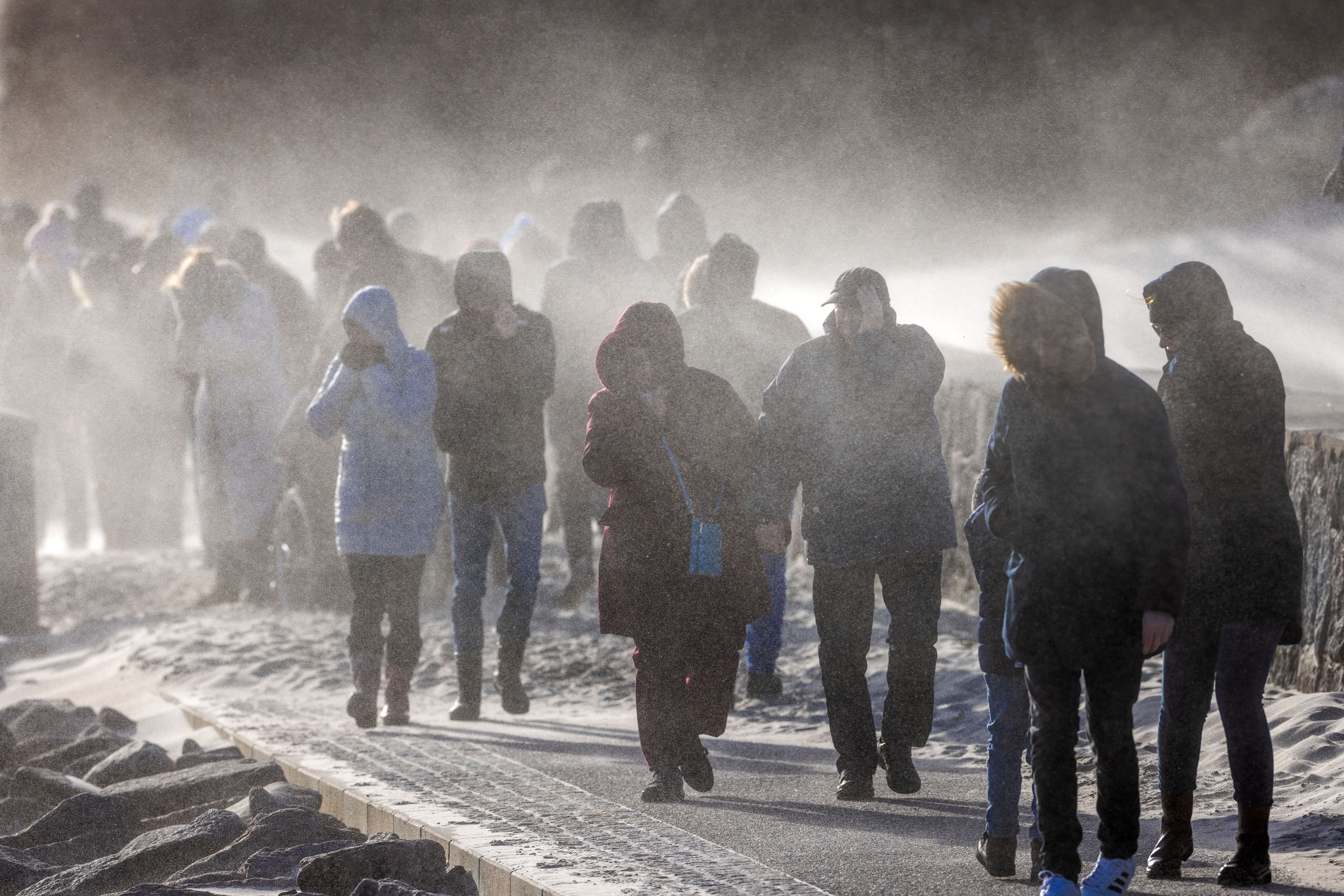 Image - Meteorologen warnen: Achtung, Wetter-Alarmstufe Rot! Sonntag toben Winterstürme über Deutschland! UPDATE: Welche Regionen es besonders schlimm trifft