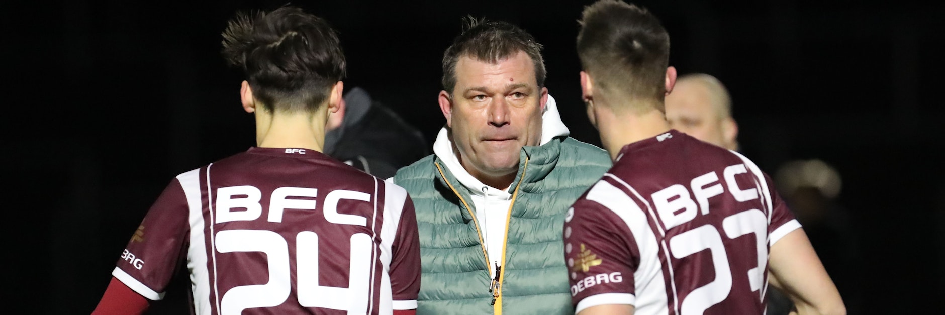 Symbolbild: BFC-Trainer Christian Benbennek bringt mit Theodor Bergmann und Matthias Steinborn frische Qualität von der Bank.