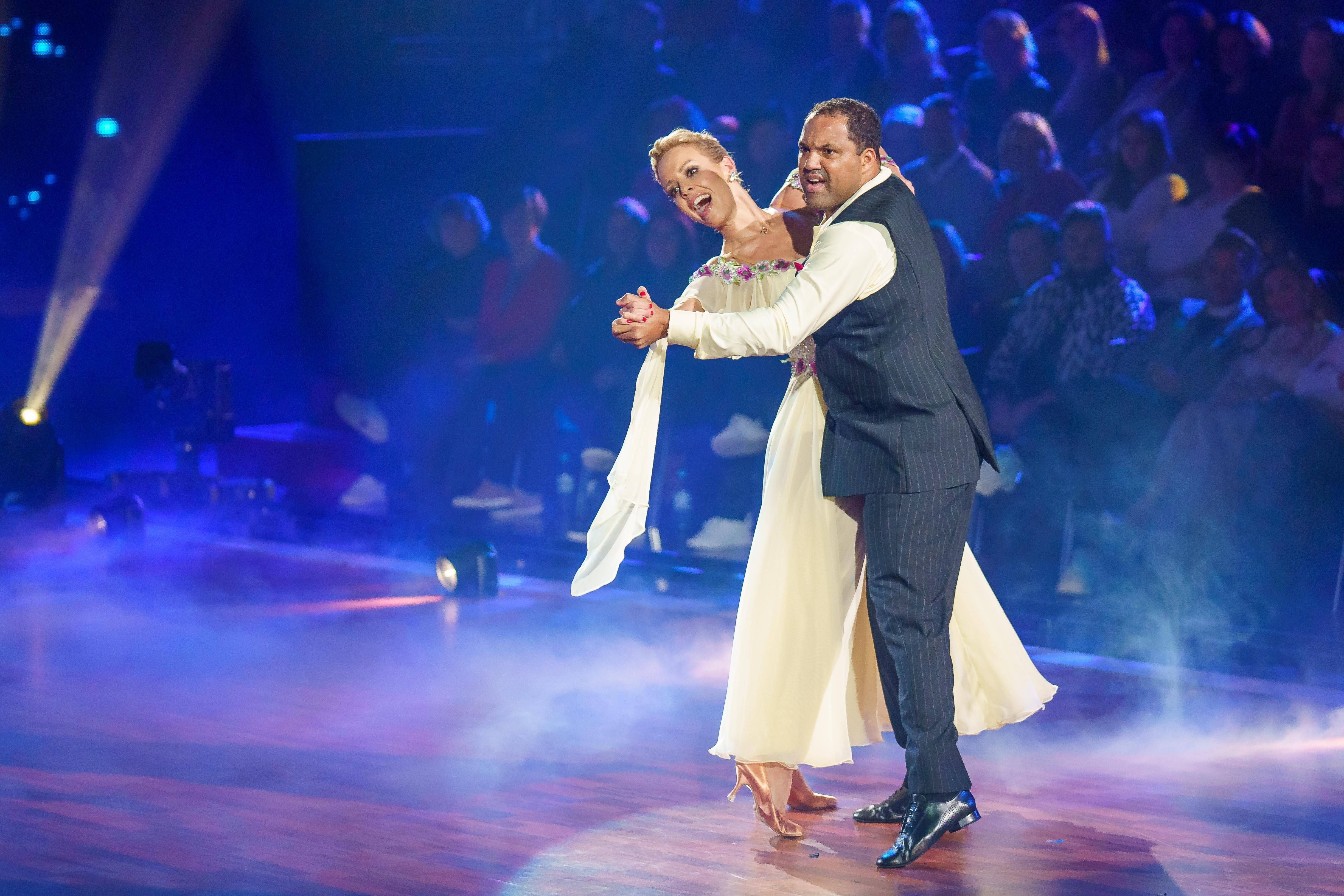 Image - „Let’s Dance“-Urgestein Isabel Edvardsson verrät: Sogar die Profis haben richtig Schiss vor der ersten Show