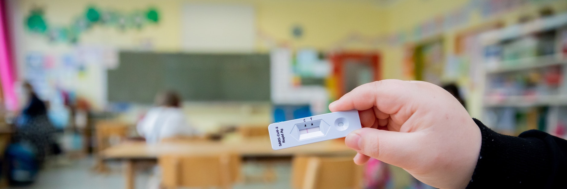 In den Klassenräumen getestet, allerdings ist die Anwesenheitspflicht an Berlins Schulen zurzeit aufgehoben.