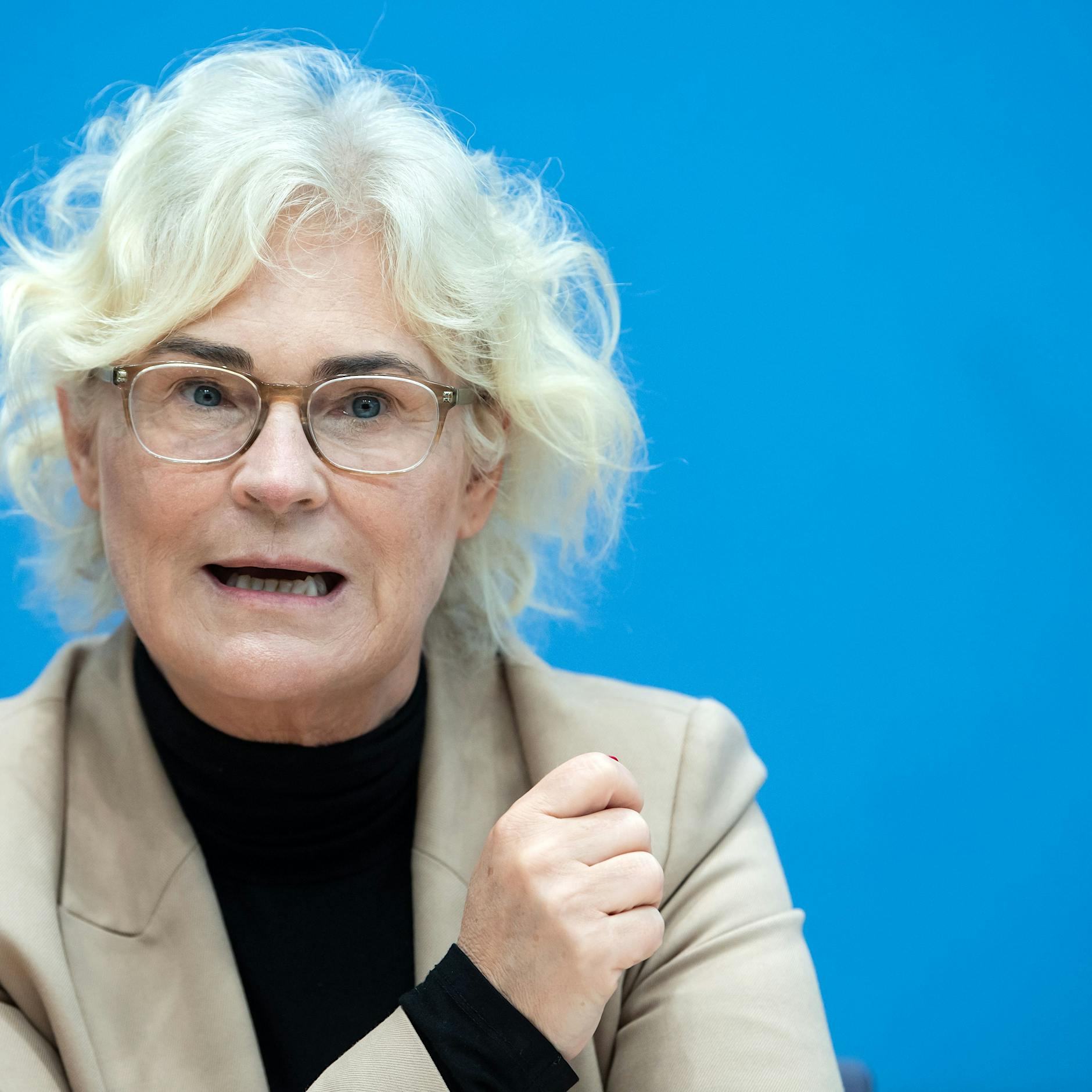 SPD-Ministerin Lambrecht scheitert mit Personal-Mauschelei