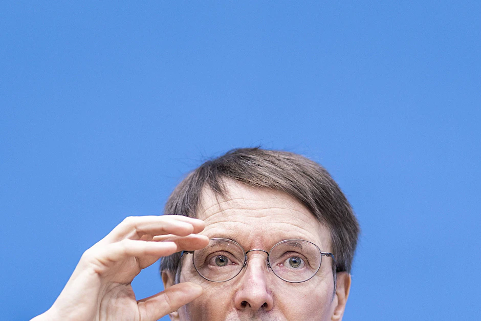 Bundesgesundheitsminister Karl Lauterbach (SPD) will seinen Kurs halten. Aber die anderen machen nicht mit.