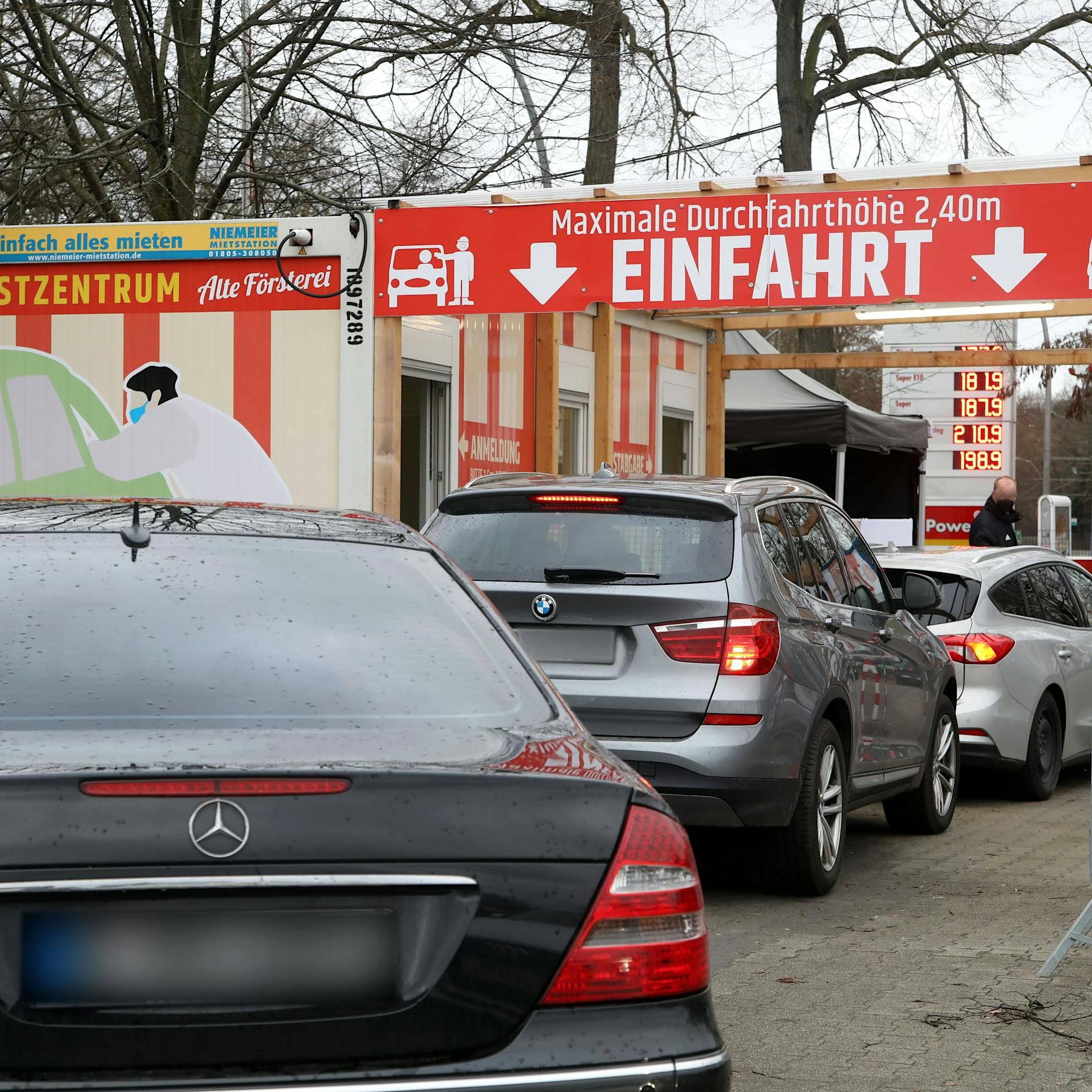 Corona-Infektionen: In Berlin entspannt sich die Lage +++ Neuer Hotspot: Bayern +++ RKI-Chef Wieler: Omikron-Welle bald überstanden