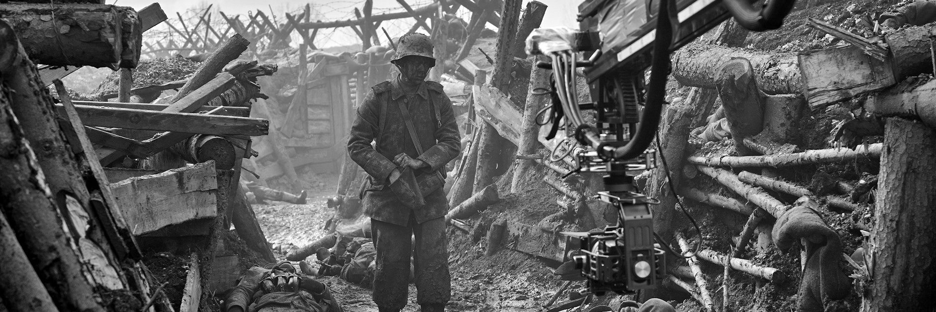 Schauspieler Felix Kammerer in einer Szene der Neuverfilmung des Kriegsfilm-Klassikers «Im Westen nichts Neues». Der Film soll noch 2022 bei Netflix erscheinen. 