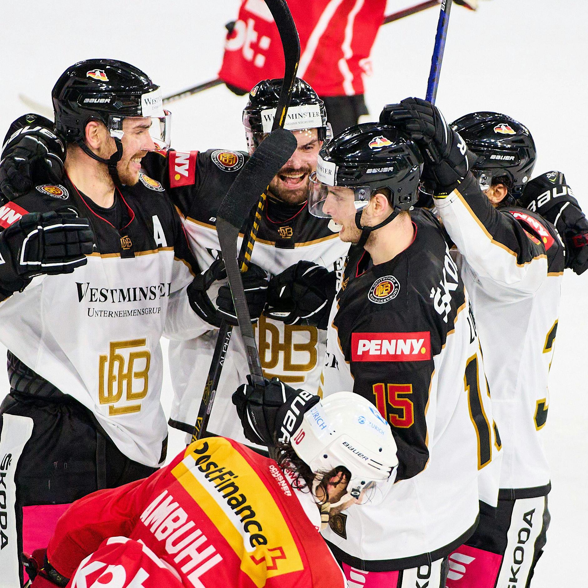 Vier Eisbären für ein Olympia-Halleluja