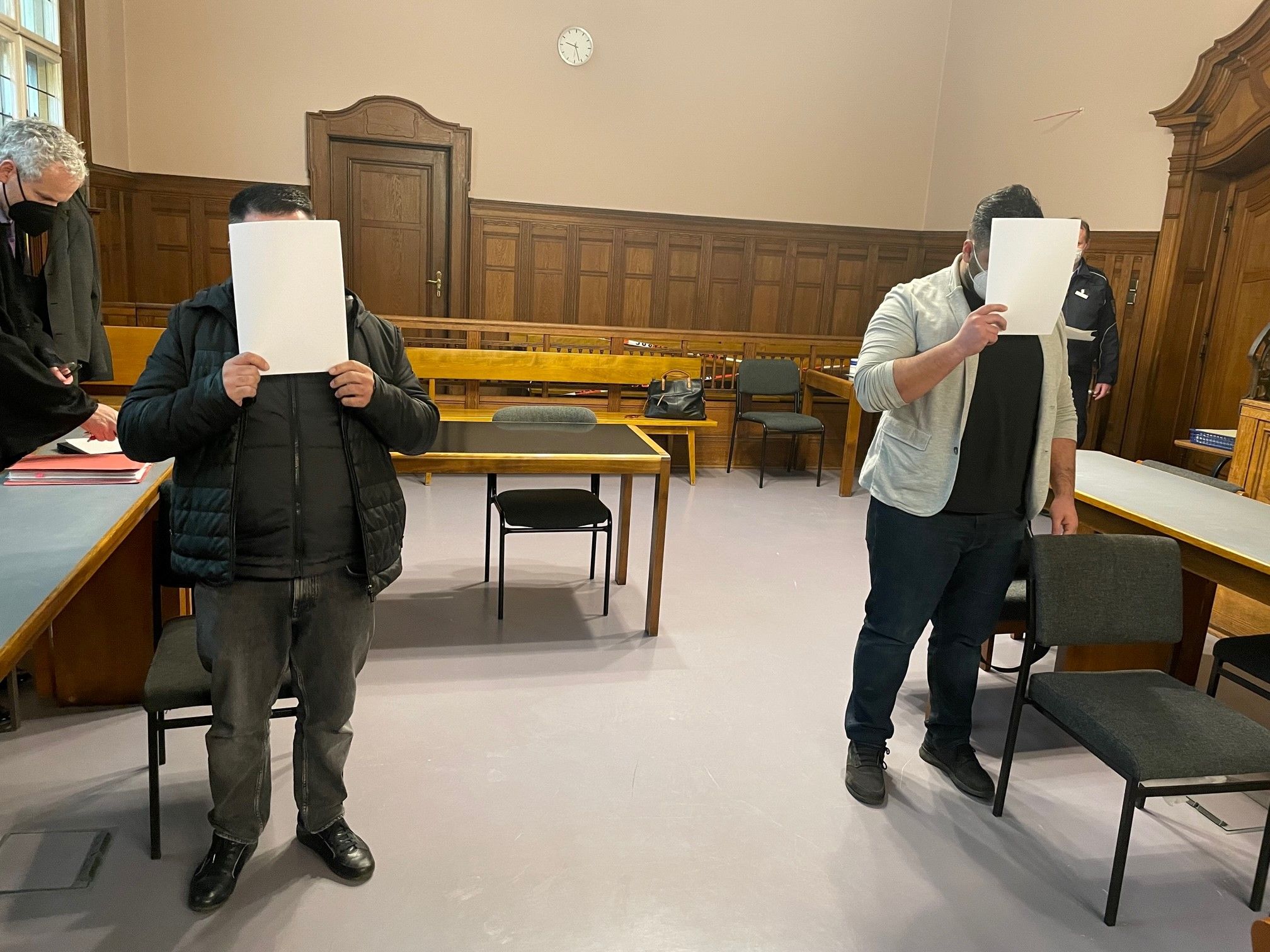 Korruptions-Prozess: In Özkan G.s Zulassungsstelle lief’s wie geschmiert. Dafür fährt der Berliner in den Knast ein