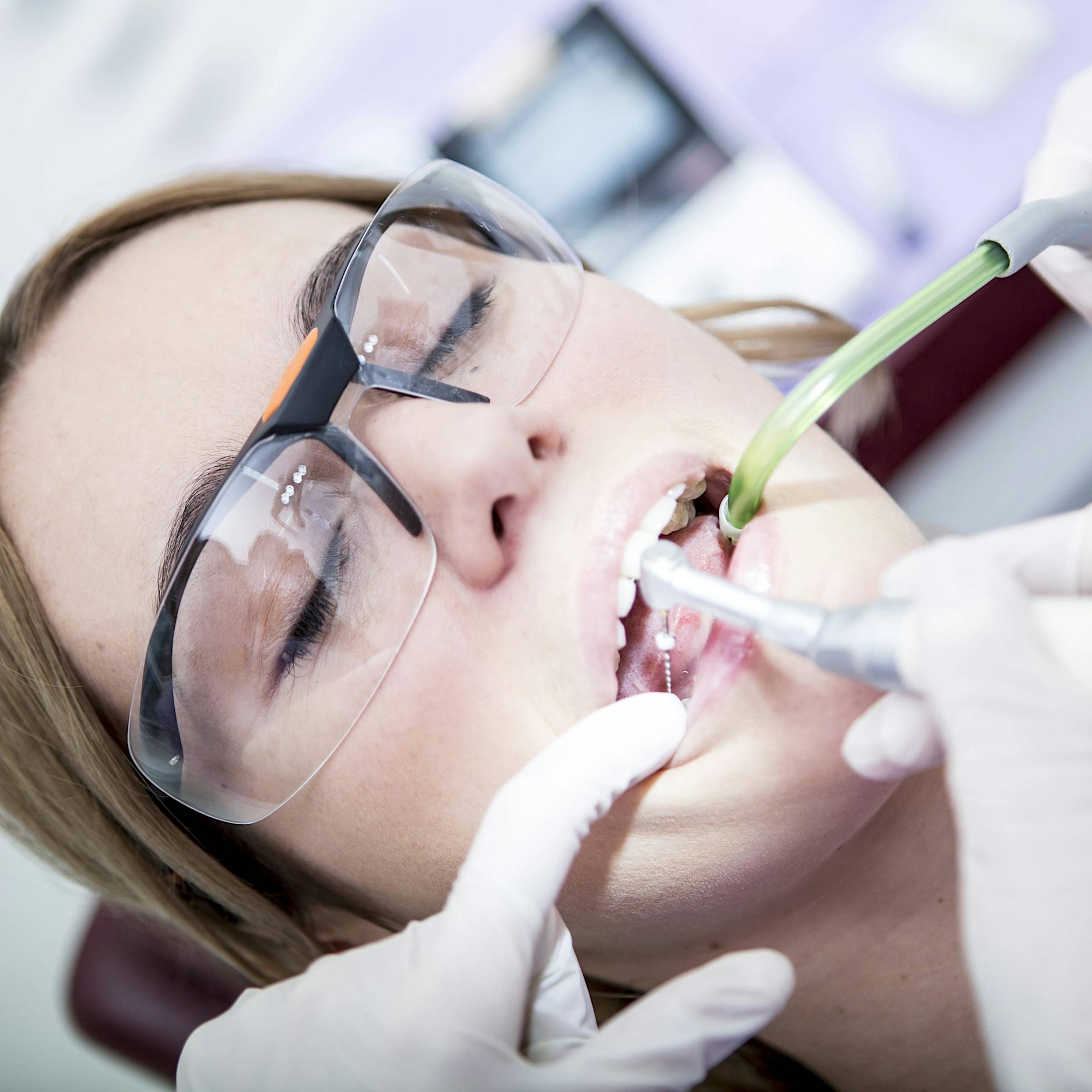 Wie werde ich Zahnschmerzen wieder los?