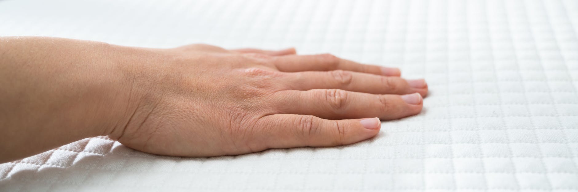 Mit den einfachsten Hausmitteln wird jede Matratze wieder sauber - ganz ohne Chemie!