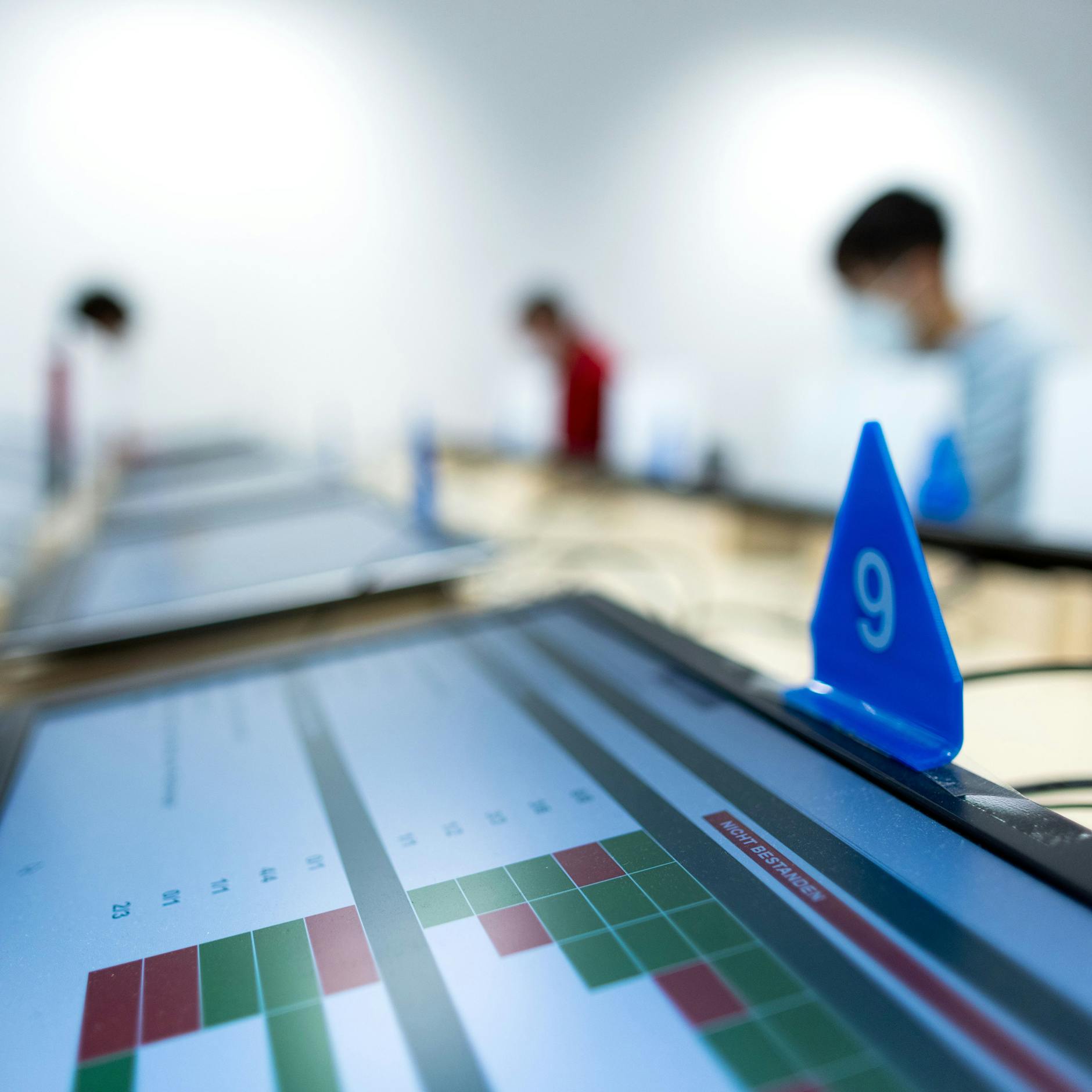 Fahrschüler schummeln mit versteckten Kameras in FFP2-Masken