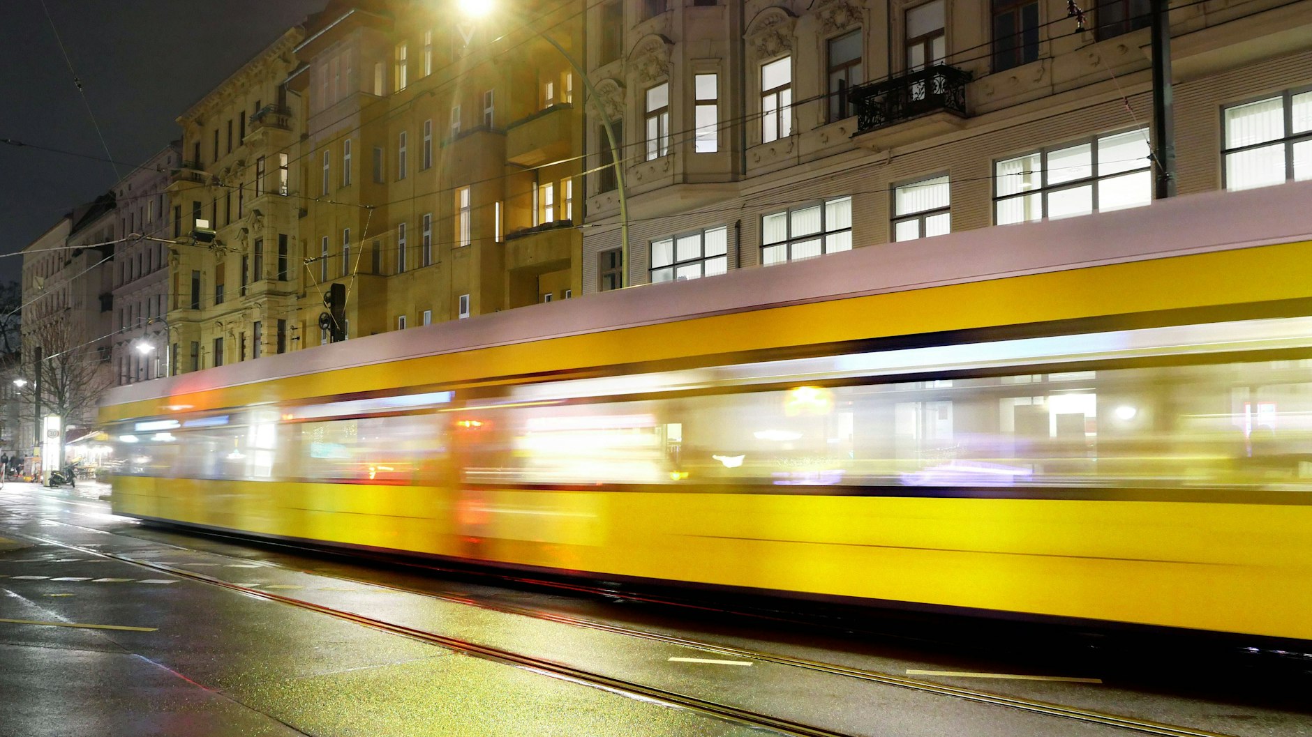 Eine Straßenbahn in Berlin (Symbolbild)