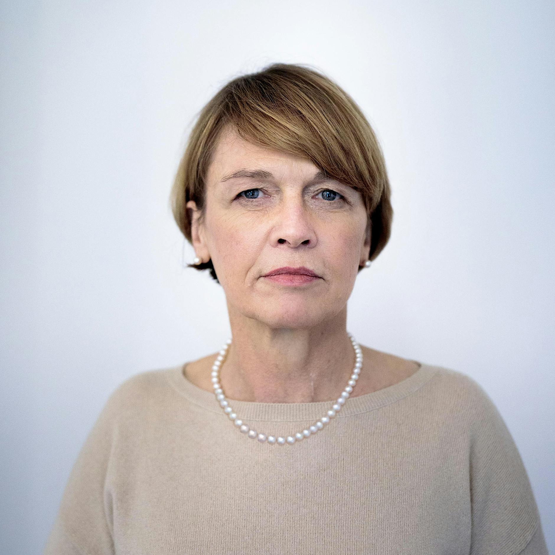 Fern vom Klischee: First Lady Elke Büdenbender und ihre neue Doppelrolle