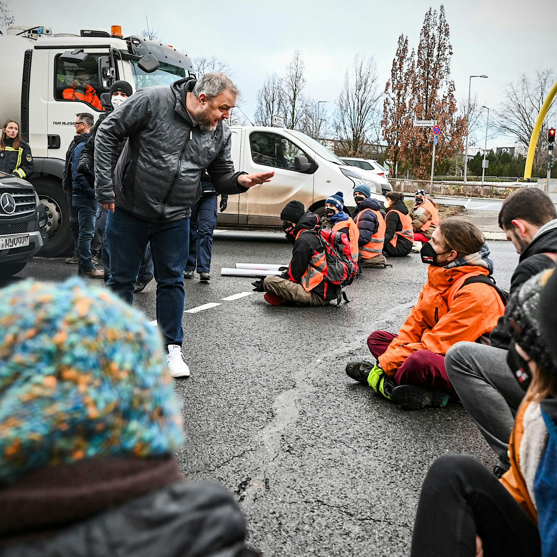 Straßenblockaden: Wie die Politik auf das Spiel der Klima-Aktivisten eingeht