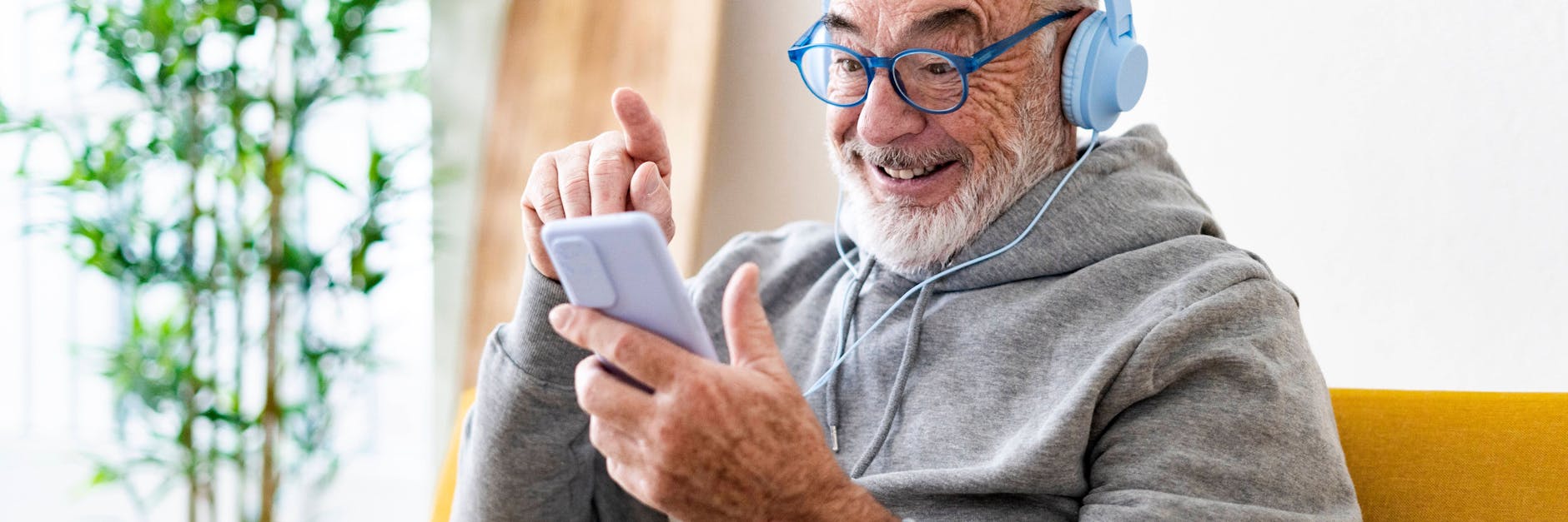 Apple rät seinen Kunden, mit verschiedenen Geräten mindestens 15 Zentimeter Sicherheitsabstand zu solchen Implantaten zu halten.