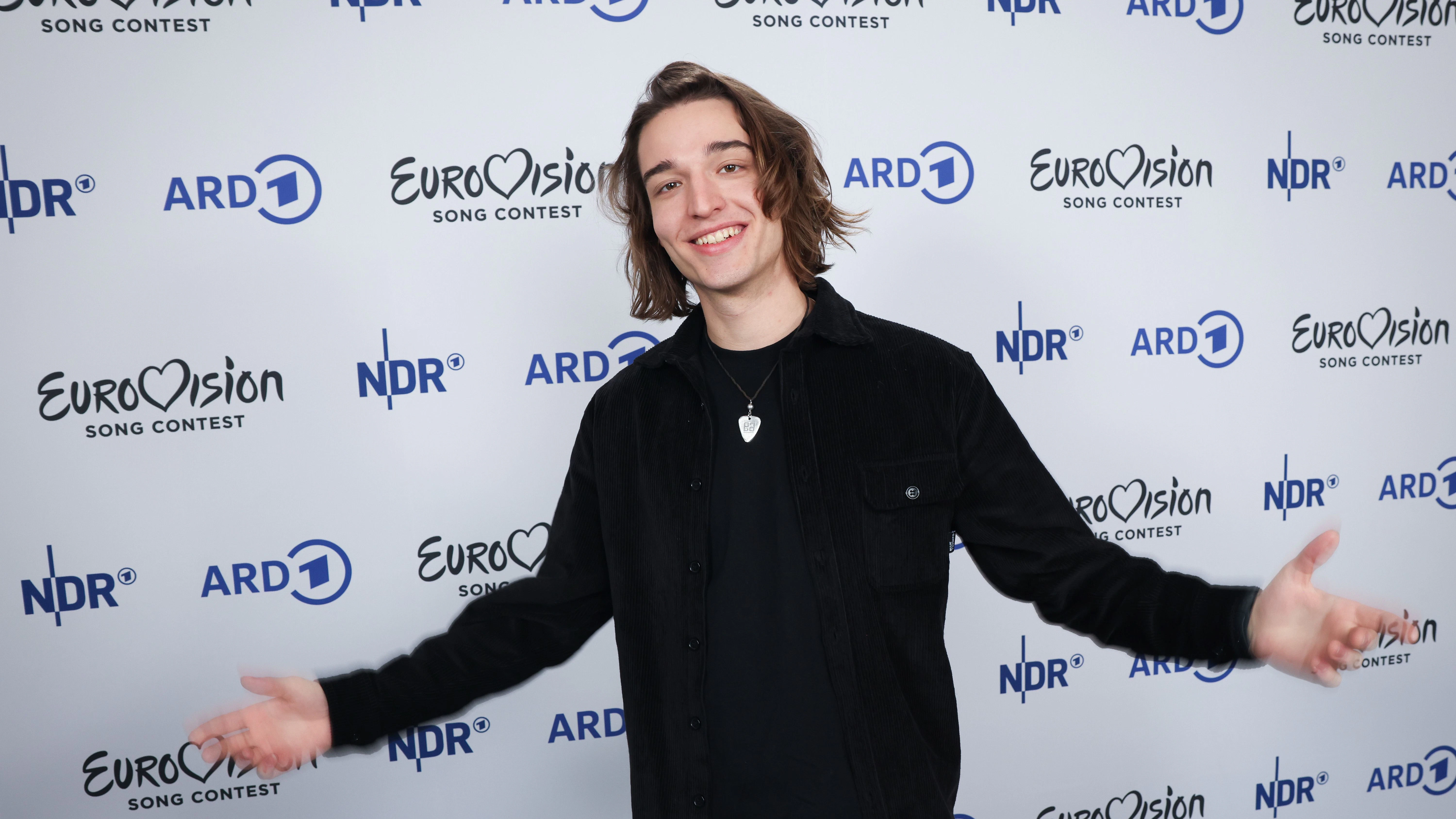 Der Sänger mit dem komischen Namen: Eros Atomus