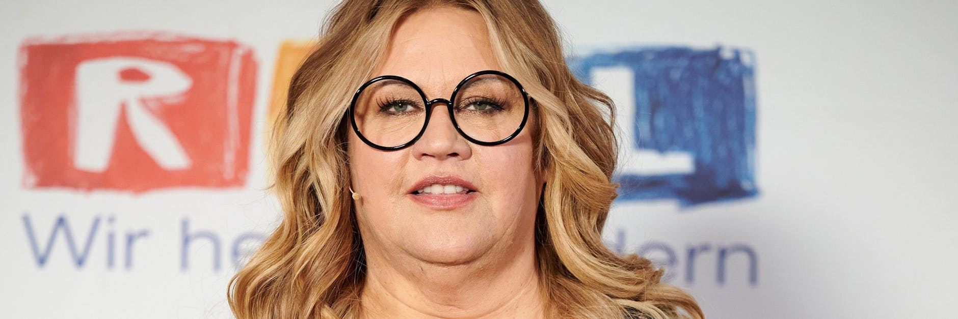 So sieht Ilka Bessin heute aus – aber zu Jugendzeiten war alles noch etwas anders.