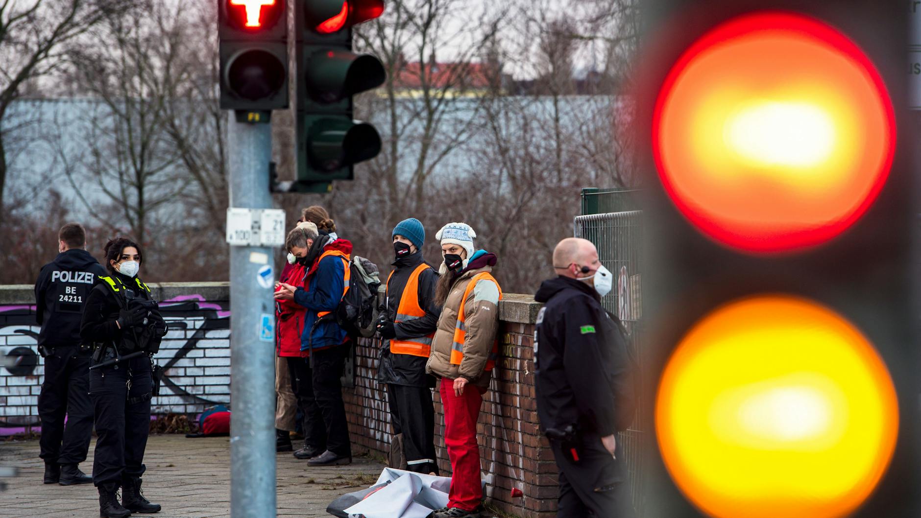 Aktivisten am Freitagmorgen