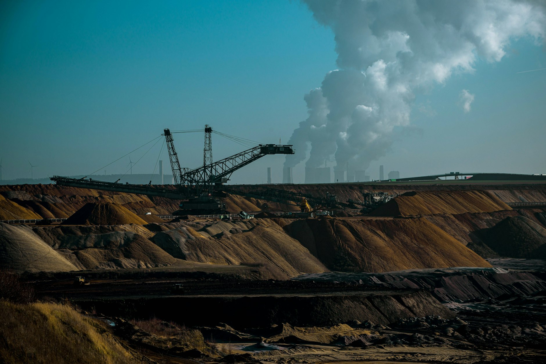 Irrsinn Garzweiler: Um noch mehr Braunkohle abbauen zu können, soll in der Nähe das Dorf Lützerath abgerissen werden.