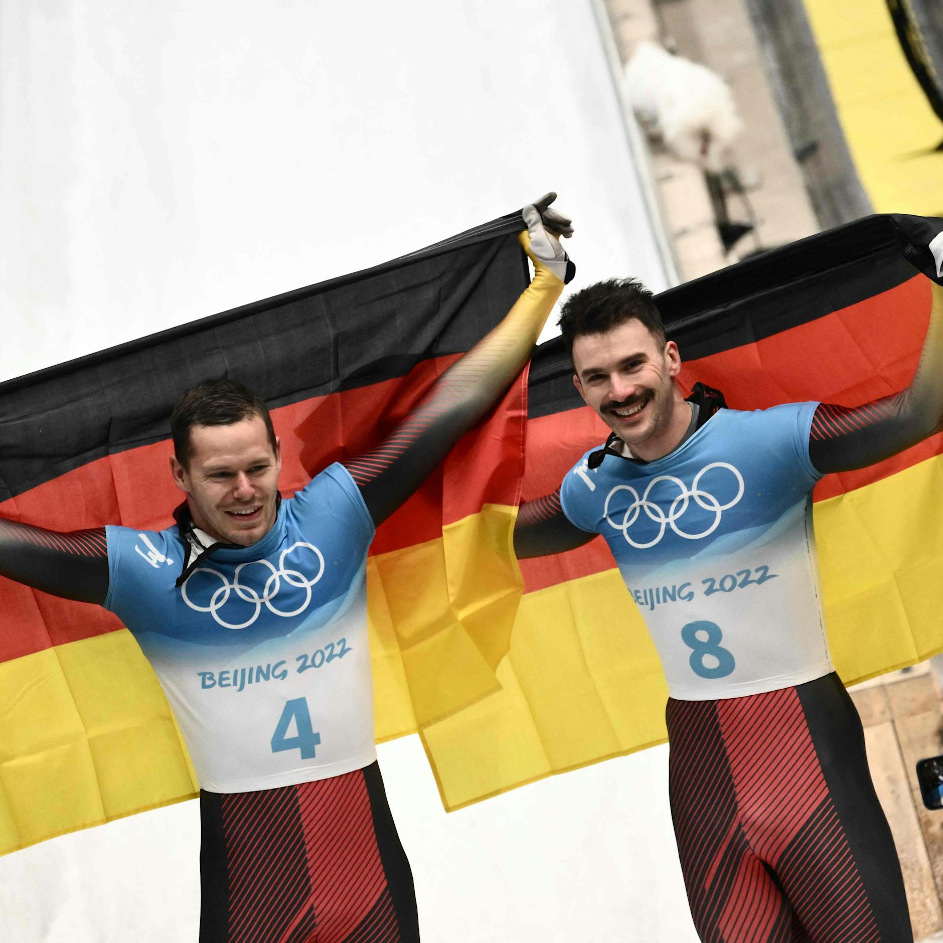 Der Olympia-Freitag auf einen Blick: +++ Grotheer und Jungk mit historischem Skeleton-Doppelsieg für Deutschland +++ Deutsche Biathletinnen im Sprint weit abgeschlagen +++