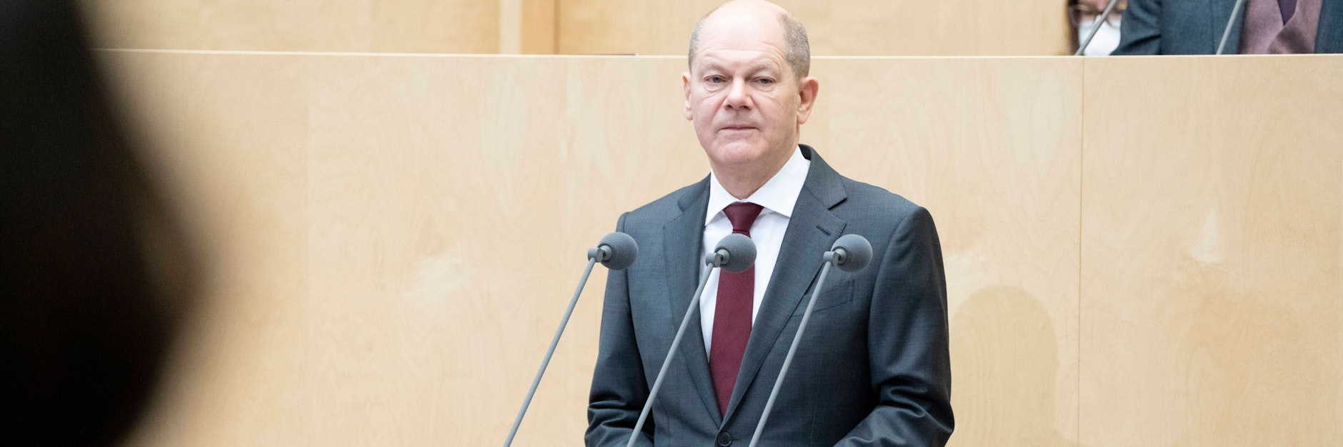 Vor dem Bundesrat kündigte Kanzler Olaf Scholz Lockerungen der Corona-Auflagen an.