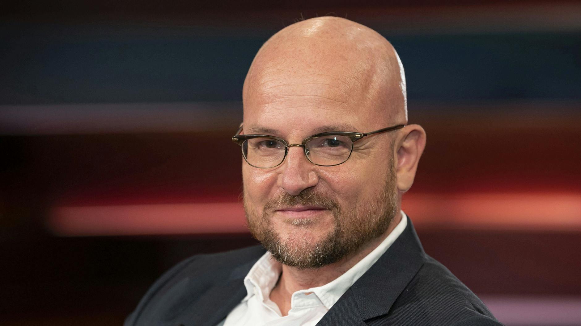 Dirk Brockmann macht darauf aufmerksam, dass der Anstieg der Omikron-Welle nach einem exponentiellen Wachstum „langsam zurückgeht“ (Archivbild).