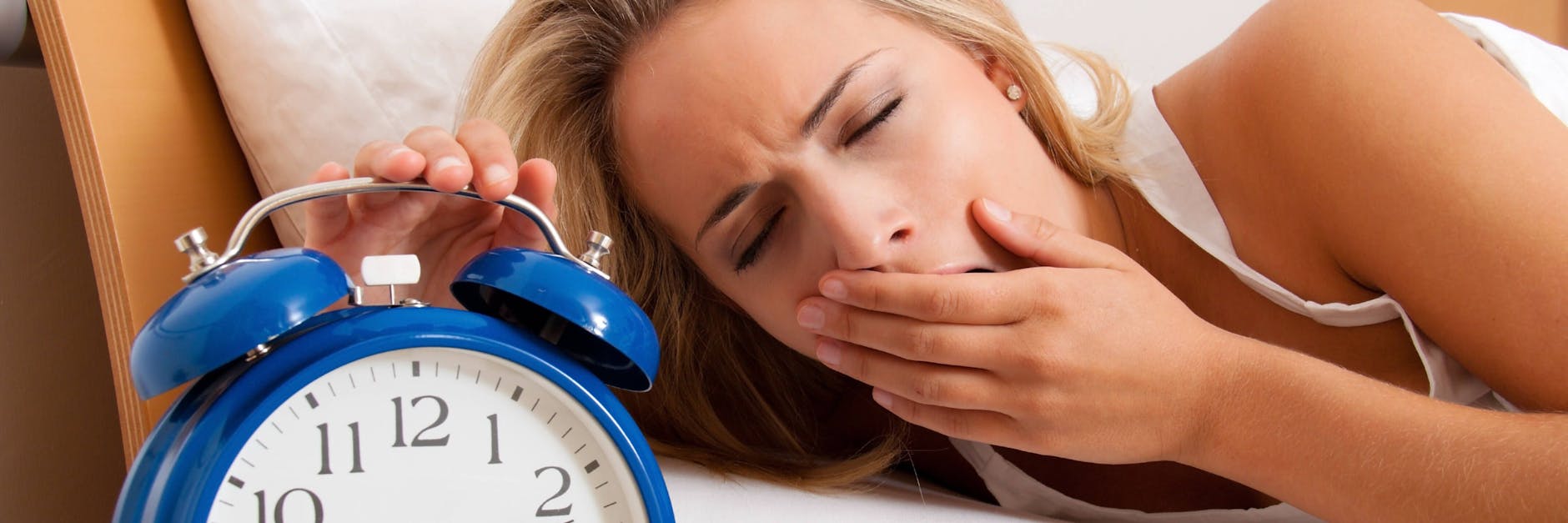 Schlaf ist zum Abnehmen wichtig, aber einige Morgenrituale machen regelrecht dick.