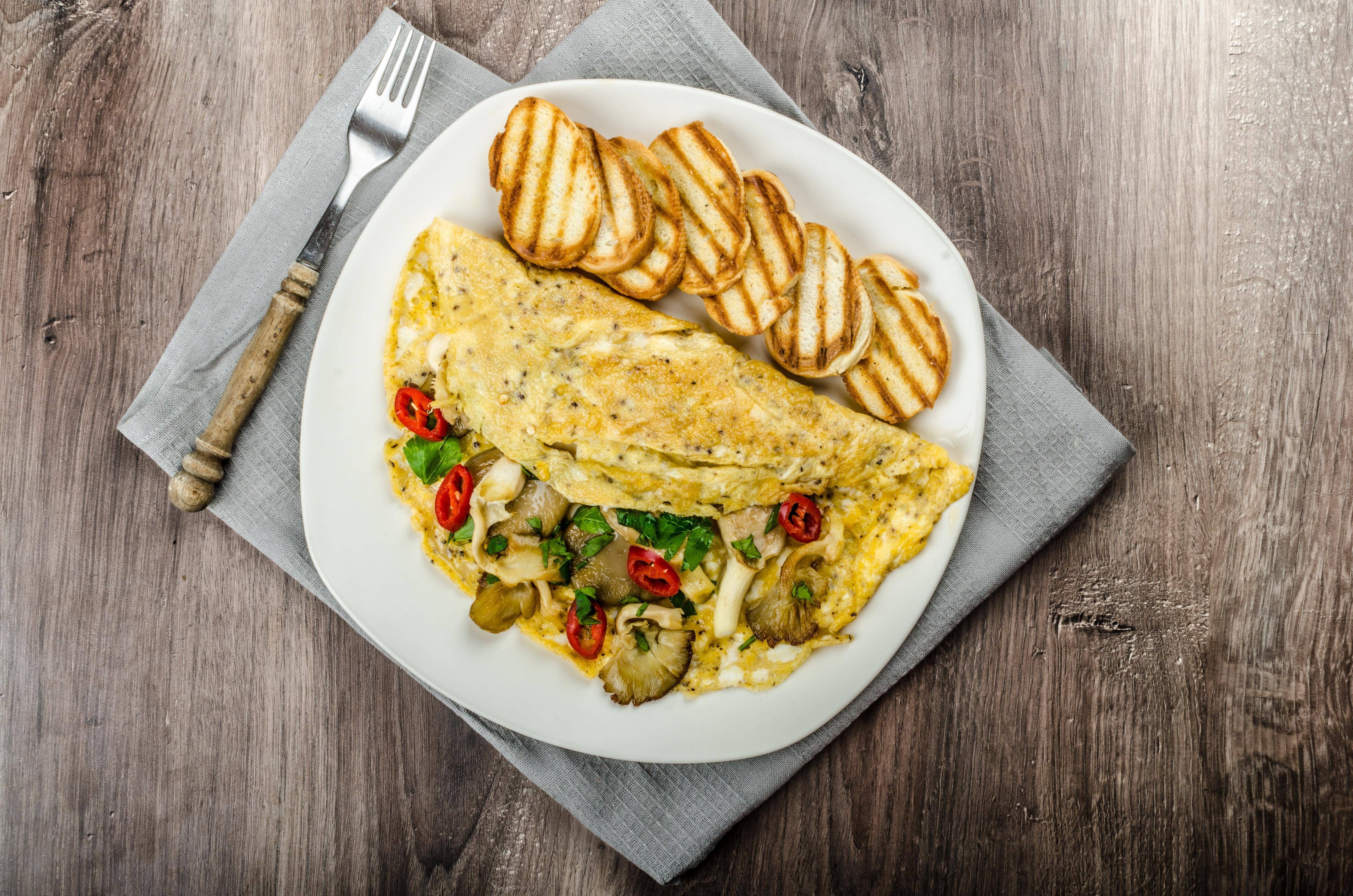 Das perfekte Omelett: Mit diesem Rezept wird das Eier-Gericht richtig lecker und unglaublich fluffig