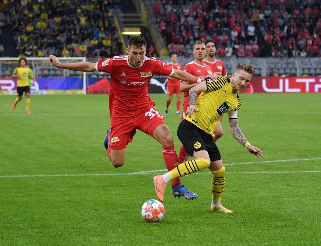 Hey, Eiserne! Ihr wollt doch jetzt nicht den Prügelknaben für die Borussia machen ...