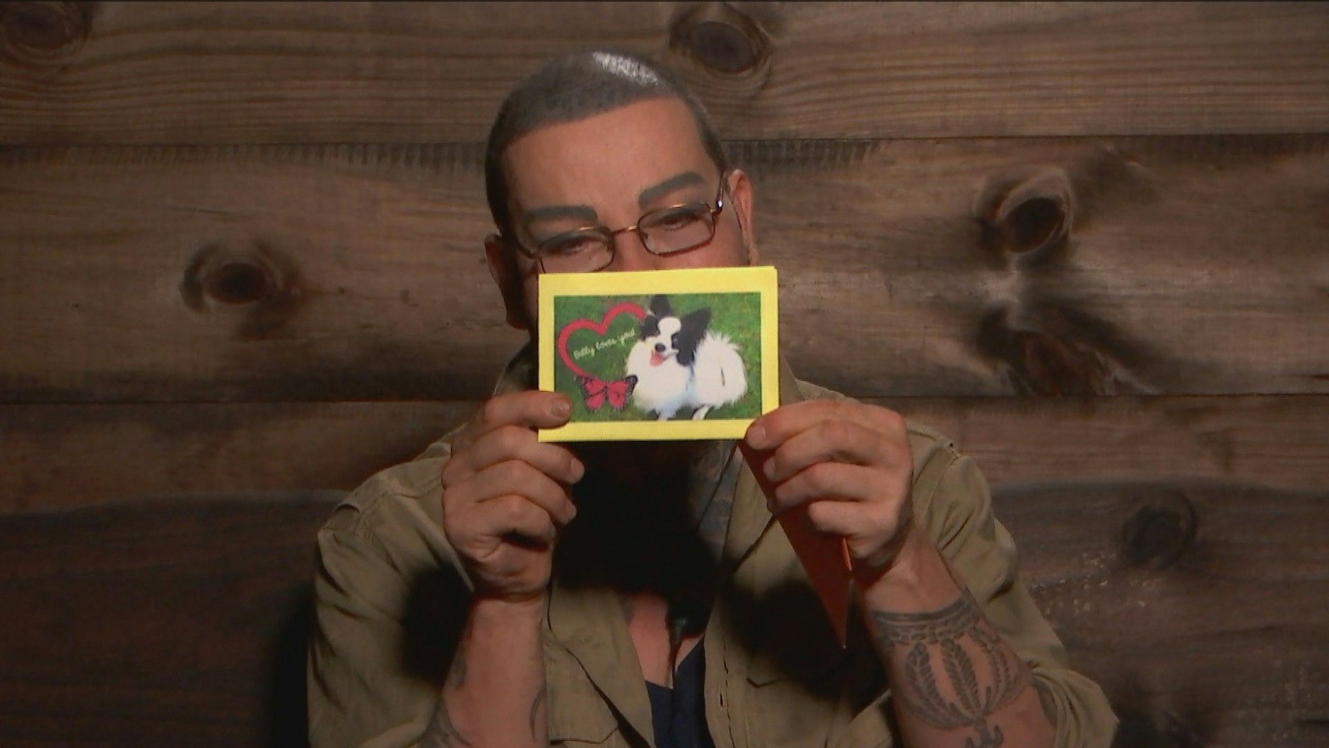 Im Dschungelcamp bekam Harald Glööckler Post von seinem Hund.