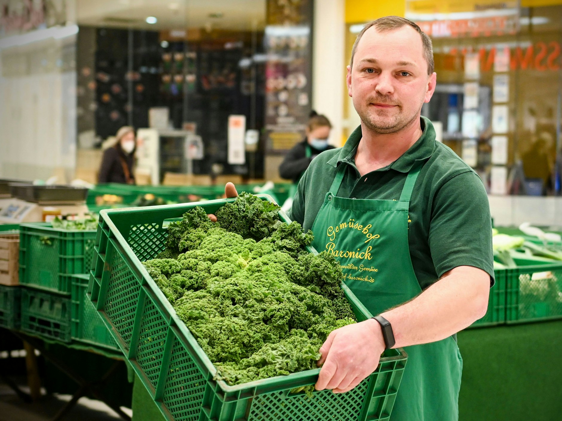 Christoph Baronick arbeitet lange Stunden, um Berlinern beispielsweise seinen Grünkohl anbieten zu können.