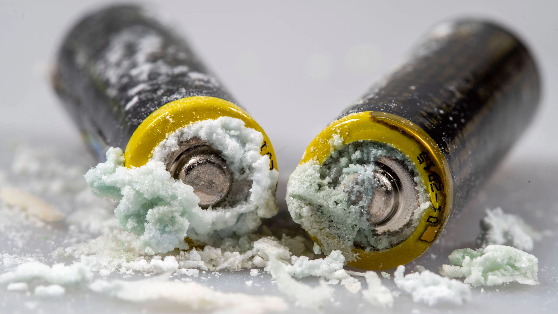 Ab Wann Ist Eine 9v Batterie Leer Ist die Batterie voll oder leer? Mit DIESEM einfachen Trick können Sie