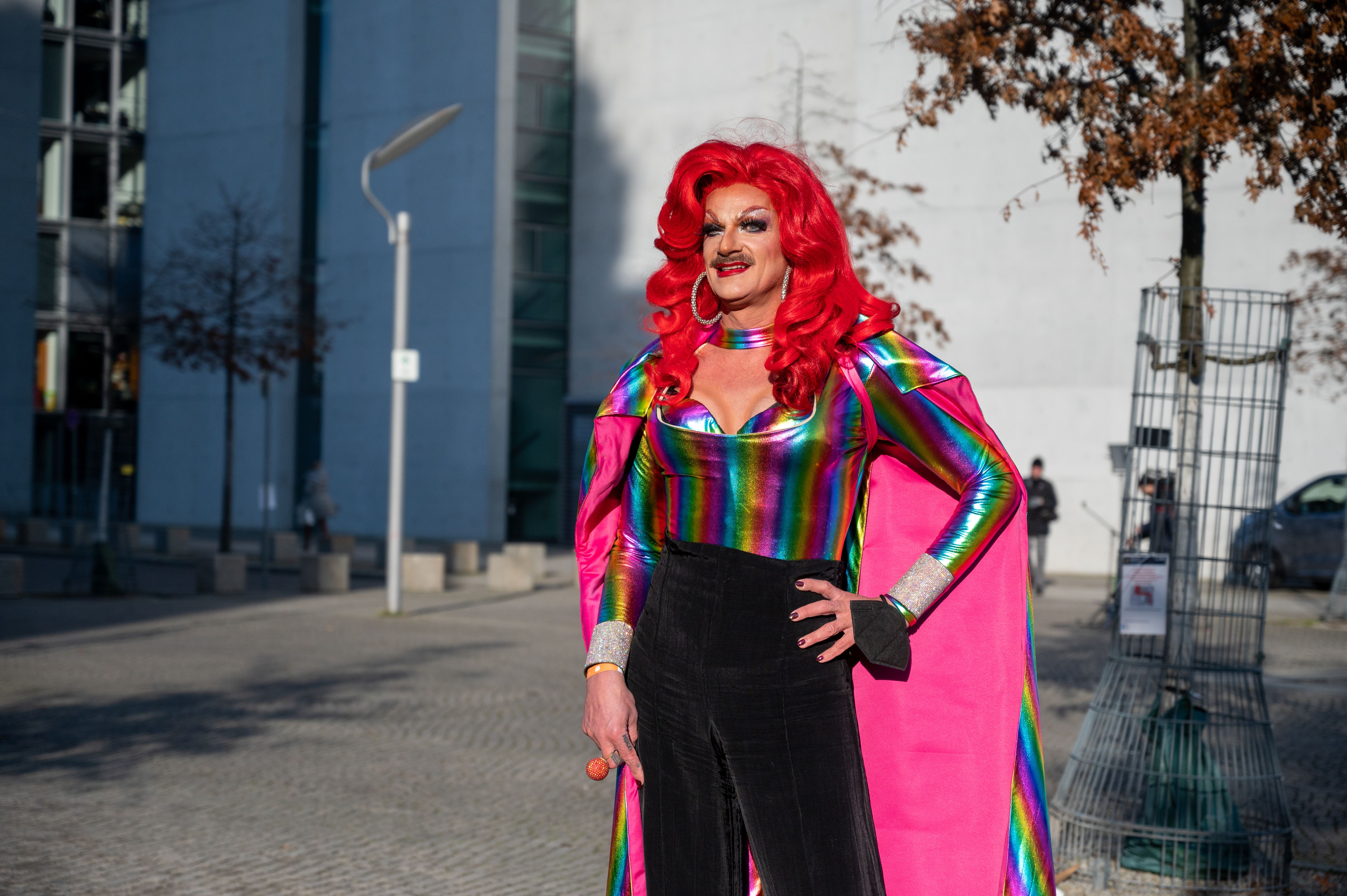 Image - Hansi Flick, Astro-Alex und Drag-Queen Gloria Viagra: DIESE Promis sind bei der Bundespräsidenten-Wahl dabei!