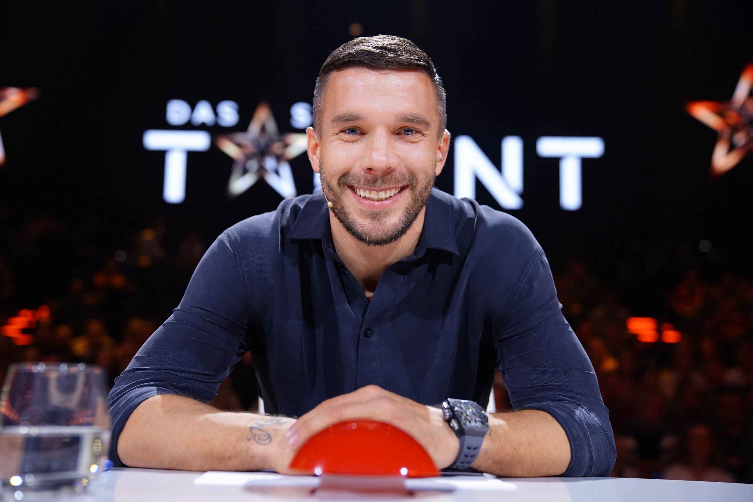 Image - Weltmeister Lukas Podolski fällt erneut für seinen RTL-Job aus – DAS ist der Grund, und DIESER Star wird ihn vertreten