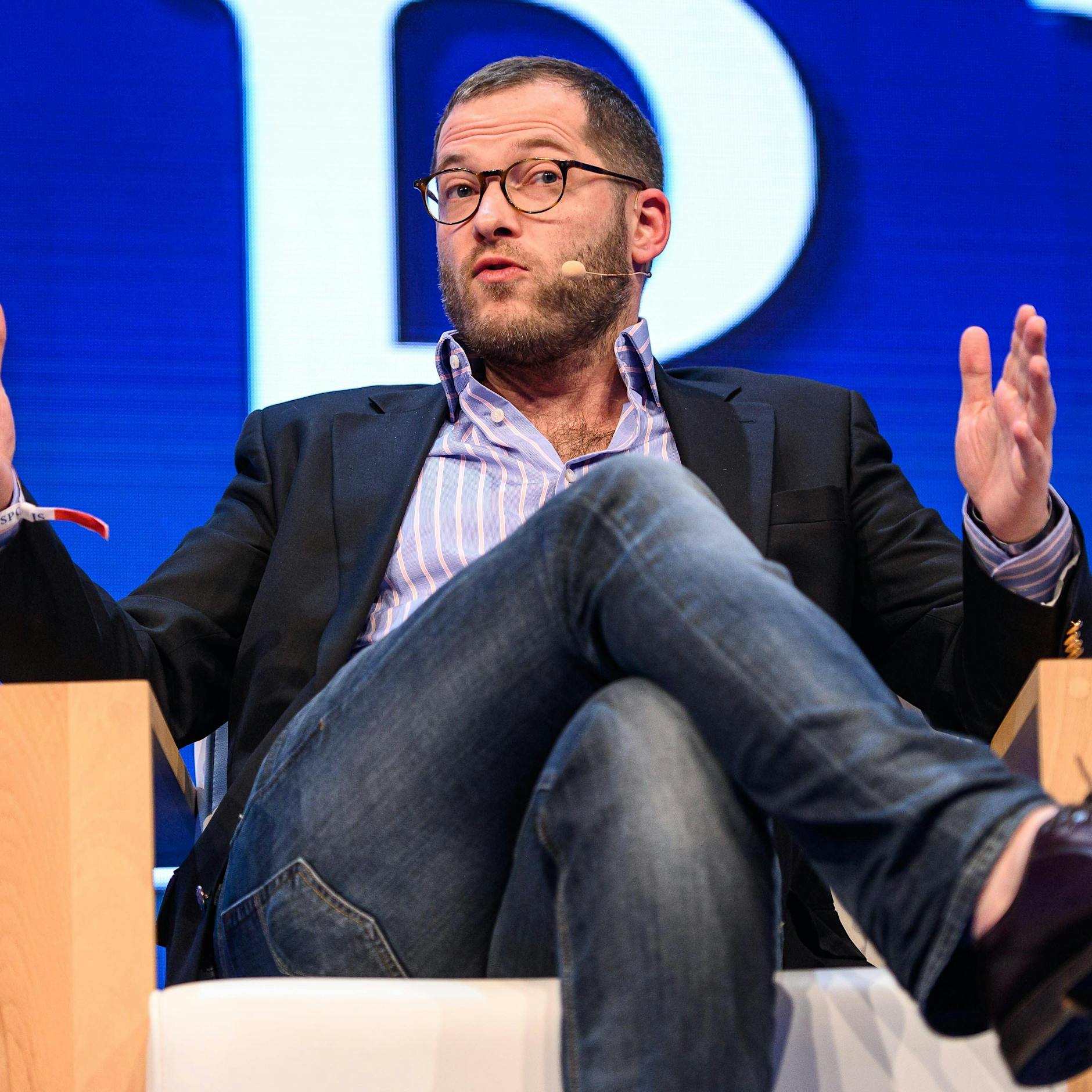 Ex-Bild-Chef bald so abgedreht wie der Michael Wendler? Julian Reichelt empört mit Anti-Masken-Aufruf